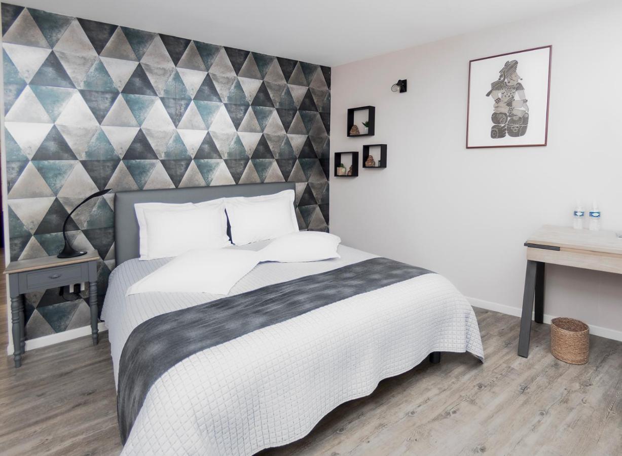 Le Relais De La Poste Hotel Gourdon-en-quercy Luaran gambar